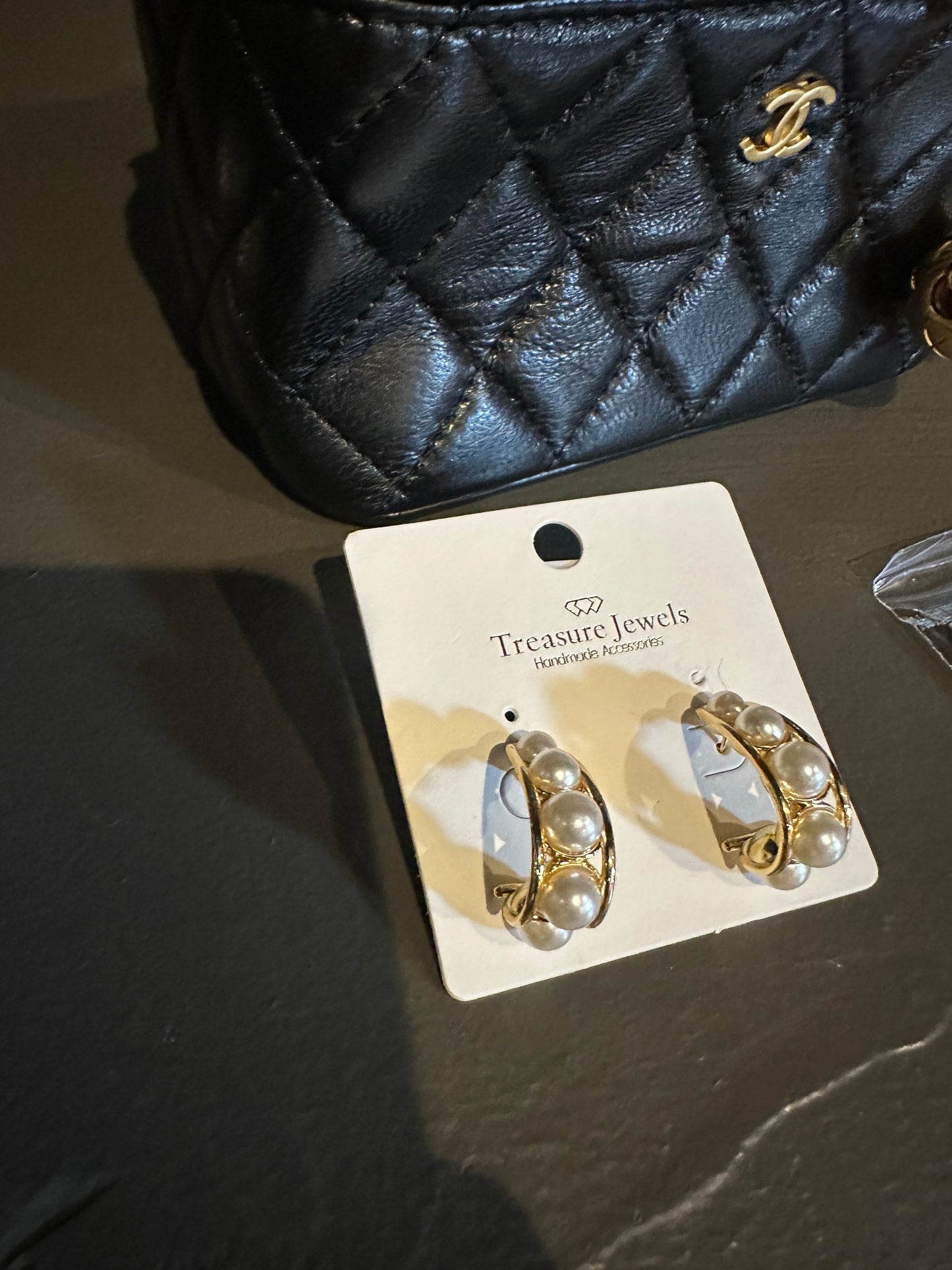 Glam Pearl Hoop