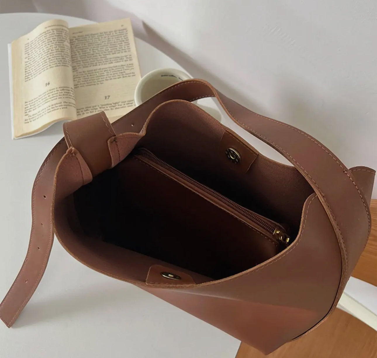Staple Leisure Bucket Bag