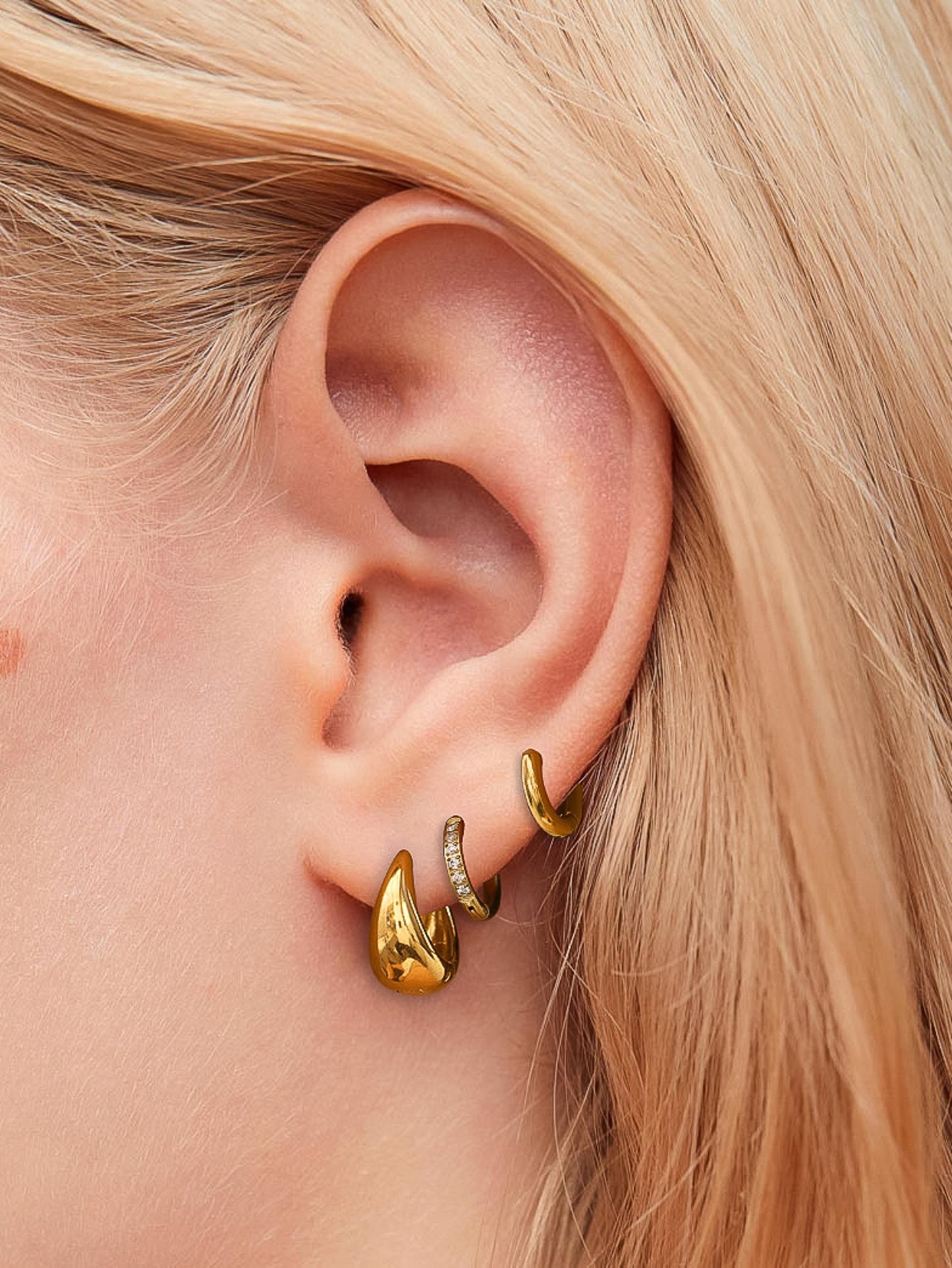 Huggie Earring Set