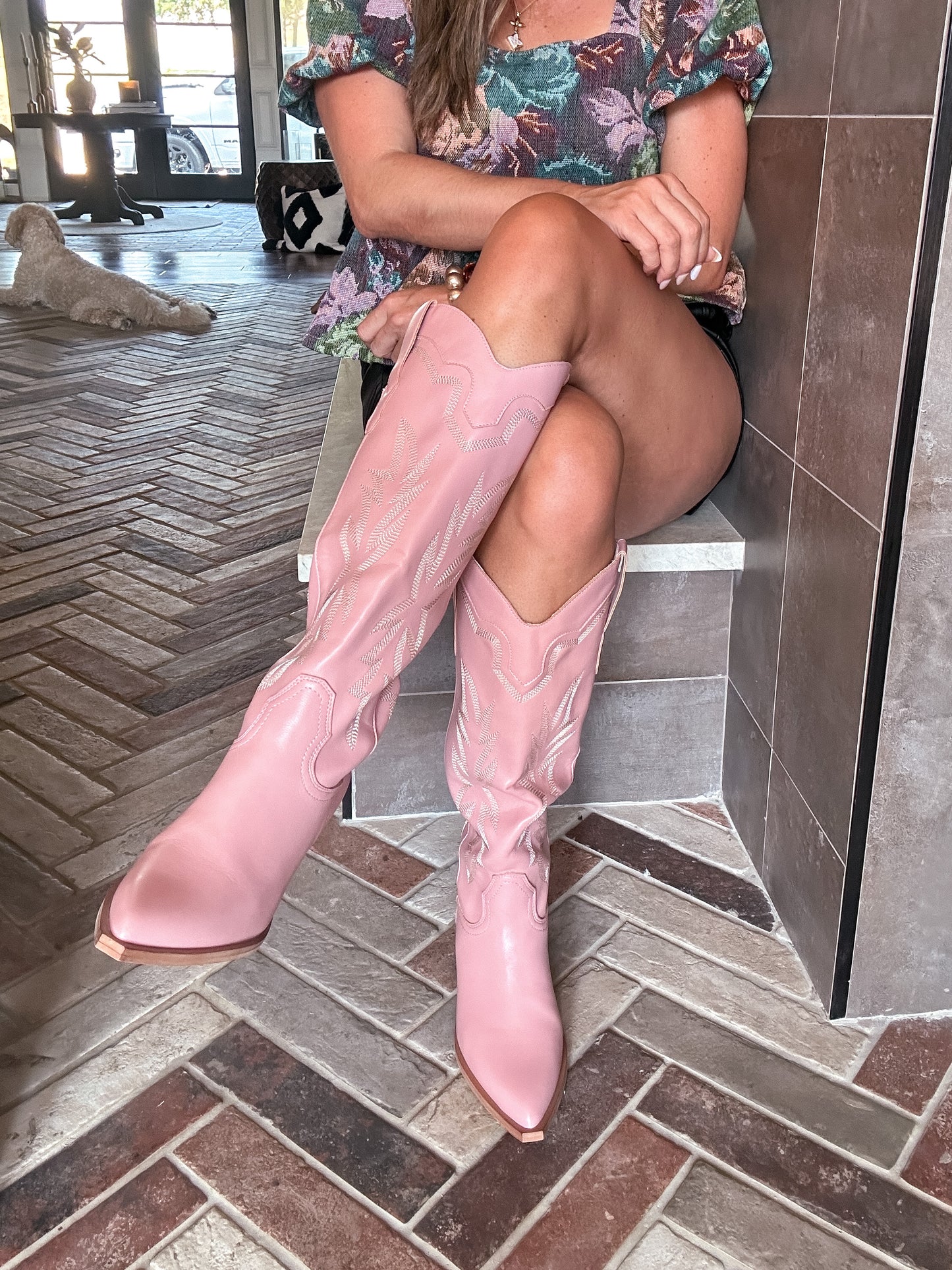 Vivi Vintage Pink Boots