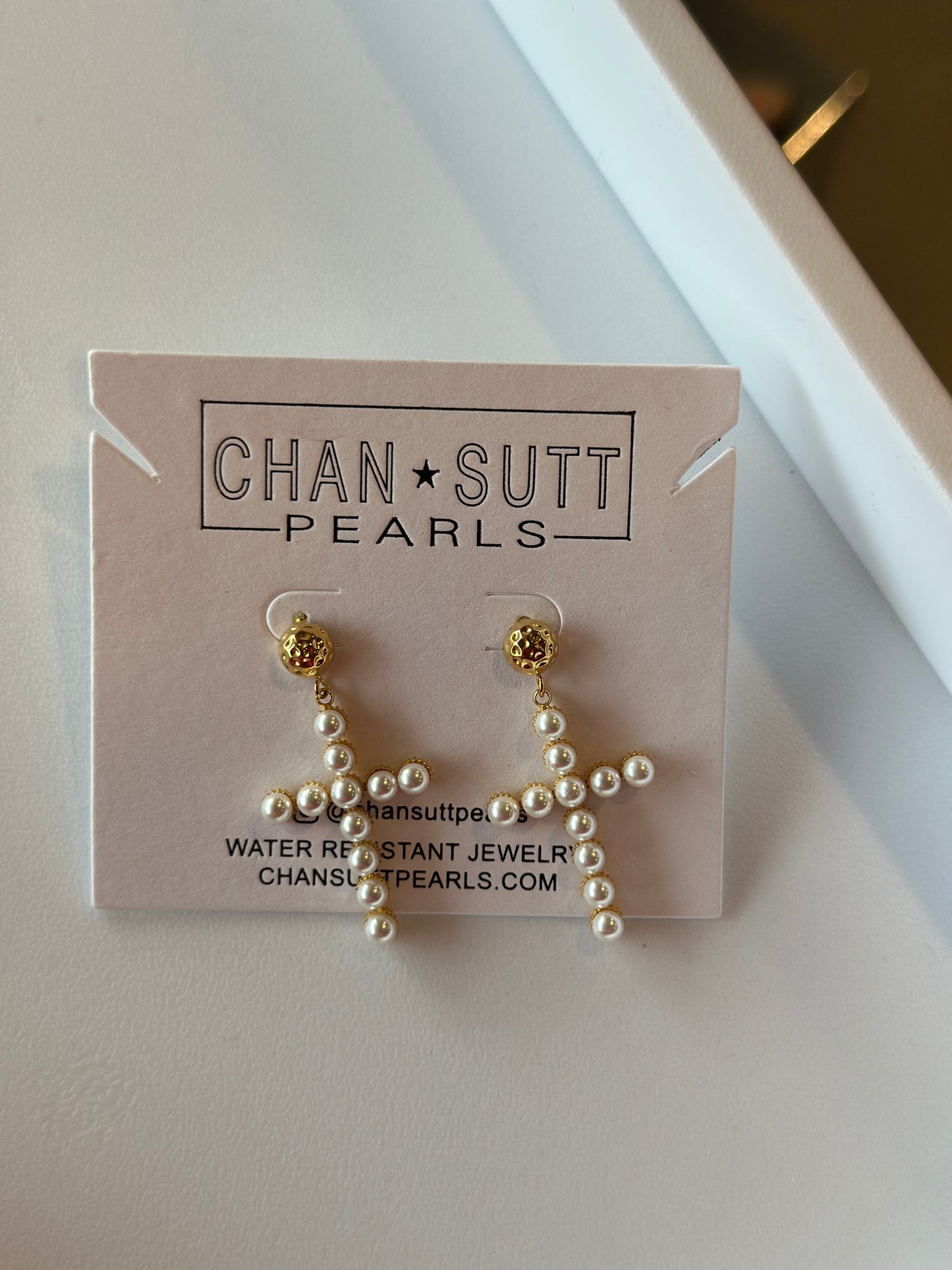 Chan Sutton Cross Earring