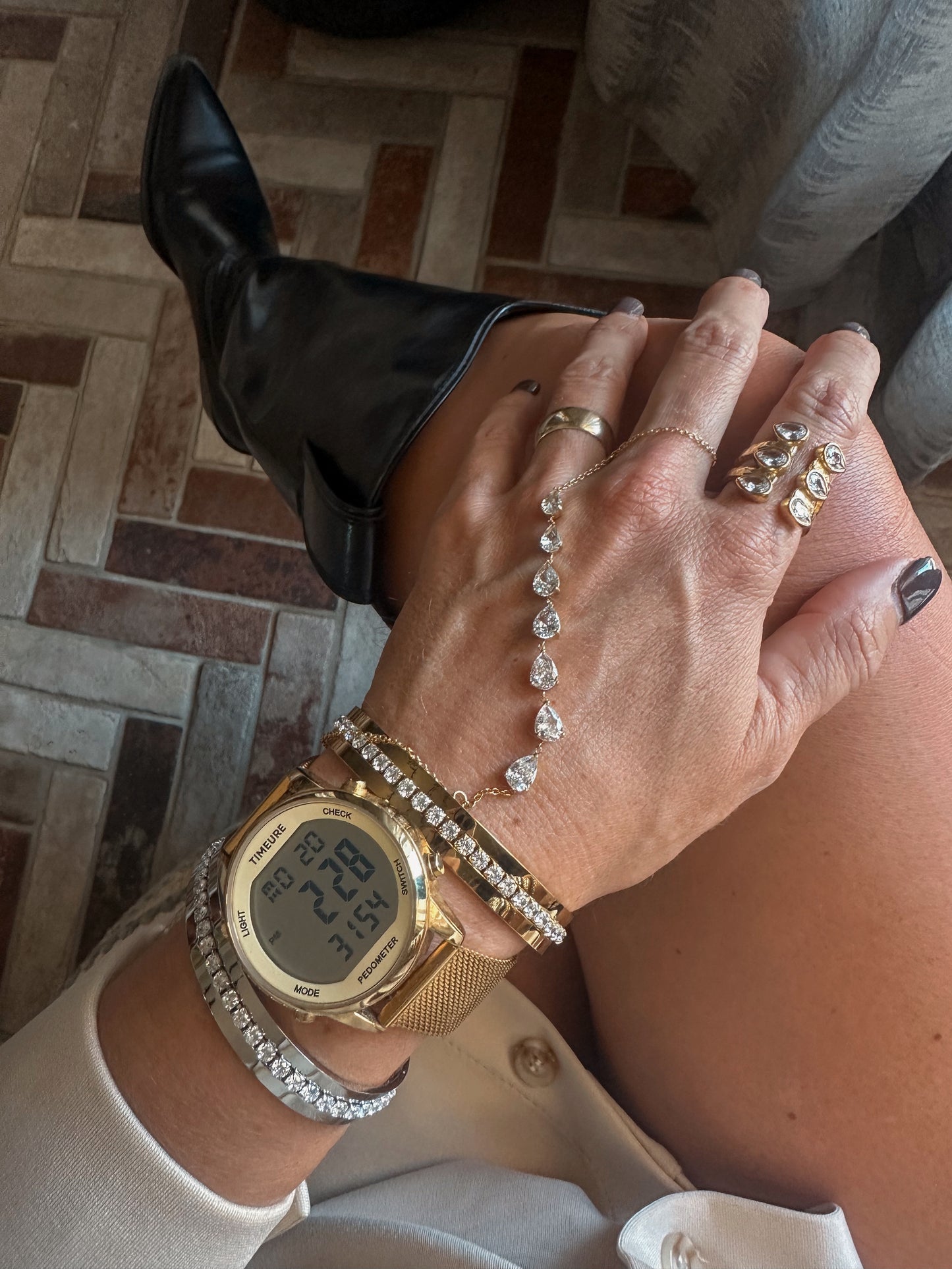 Bling Bling Hand Chain Bracelet